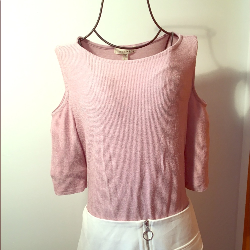 Cut out shoulder top quater sleeves
